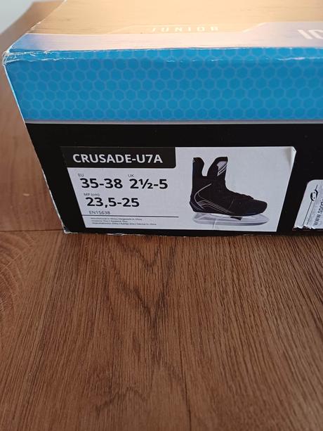 Chlapčenské korčule, crowned,35