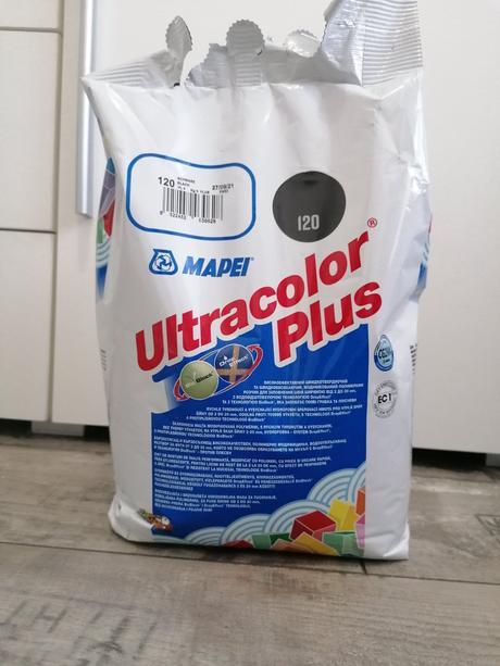 Mapei škárovacia hmota čierna, 