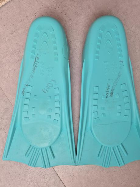 Tyrkysové plutvy born to swim,