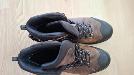 Turisticke topanky s vibram podrazkou, 41