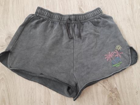 Šortky, zara,164