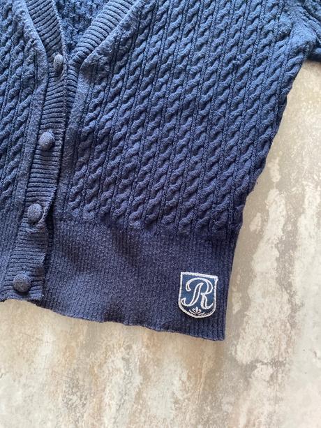 Dievčenský svetrík, reporter,152