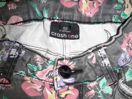 Kvetované riflíky reserved, reserved,152