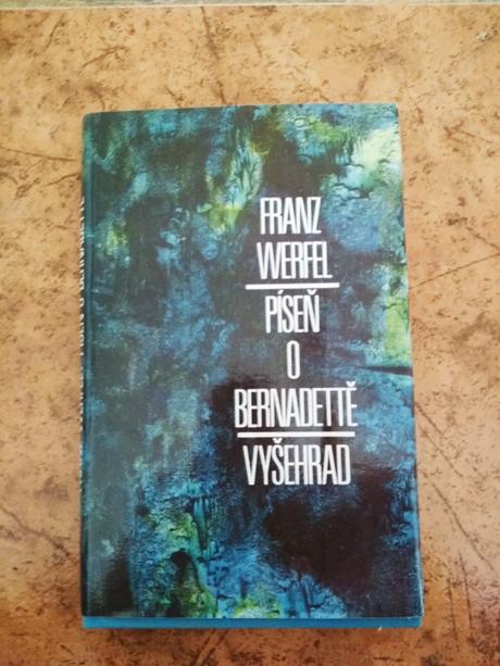 Knihy rôzných žánrov, 