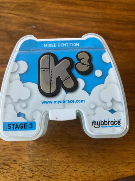 Myobrace,