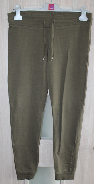 Zelené tepláky č. m, m