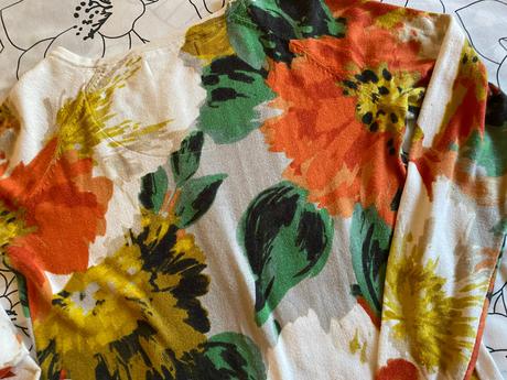 Kvetový sveter zn. next v. 34, next,34