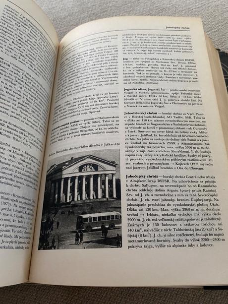 Malá zemepisná encyklopédia zssr ruska viac autor,