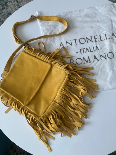 Kabelka z brusenej koze, 