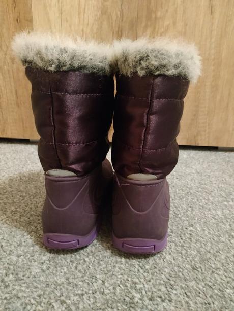 Nepremokavé snehulky, 27