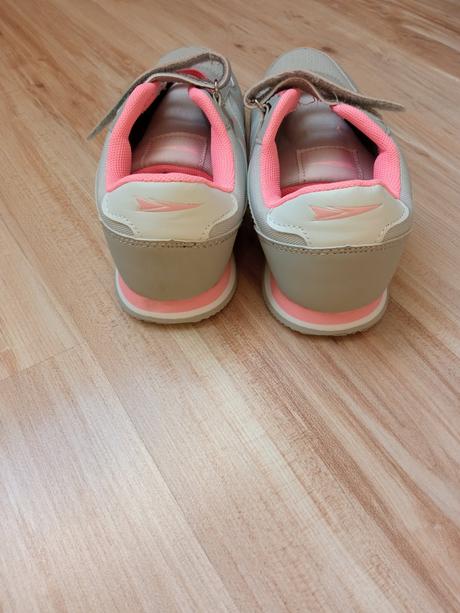 Dievčenské tenisky - veľ.36 zn.sprandi, sprandi,36