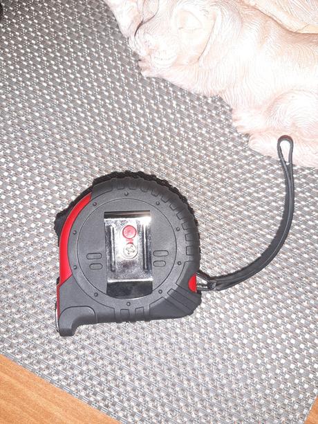 Vysuvny meter,