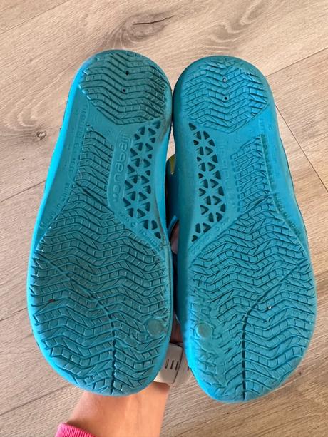 Topanky do vody veľ.33-34, nabaiji,33