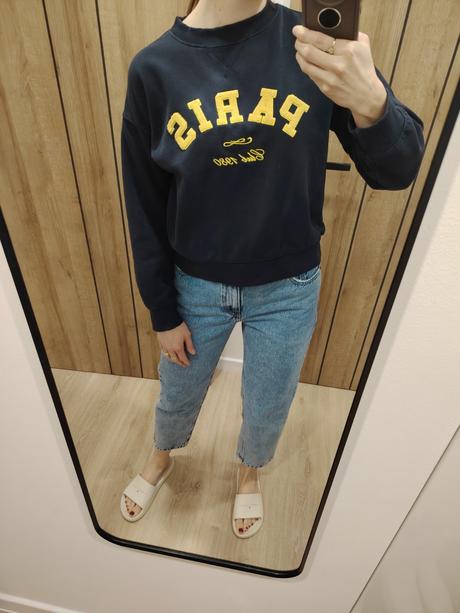 Tmavo modrá mikina h&m so žltým nápisom, h&m,xs