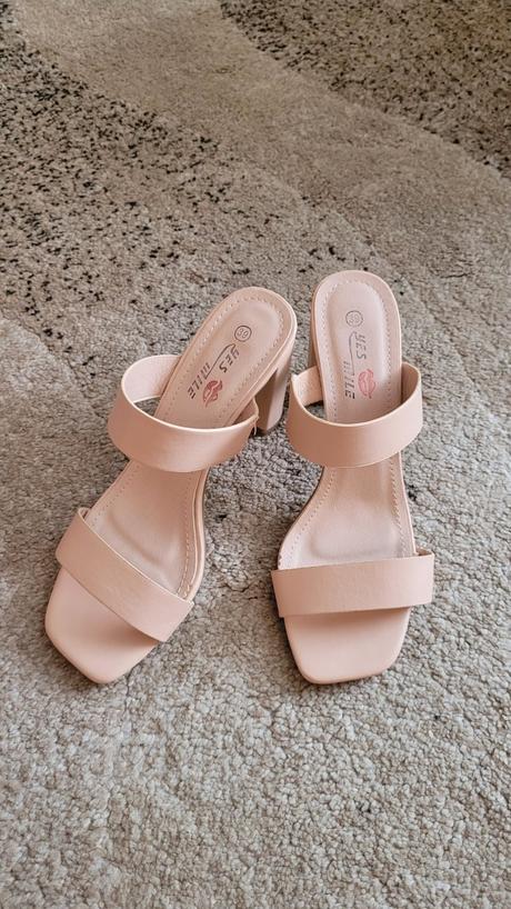 Sandalky, vd 25 cm, 39