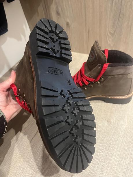 Turisticke topanky olang, olang,37