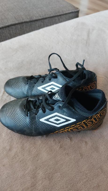 Umbro kopačky, 31