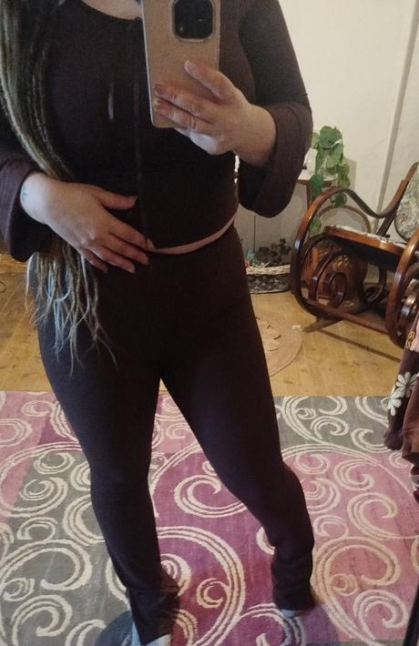 Hnede leginy s rozparkami, amisu,s