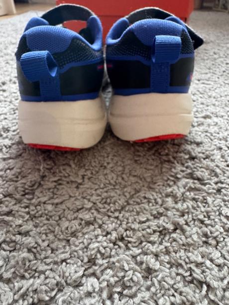 Nike cosmic runner 32, nike,32