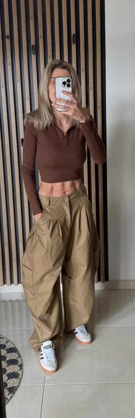 Hnedy croptopovy top ll veľkosť xs, xs