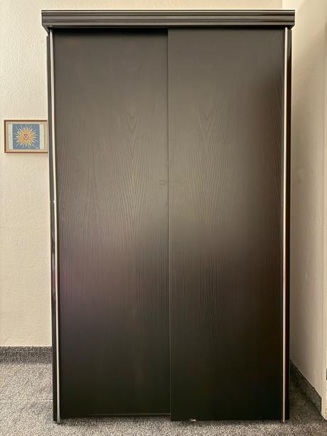 Šatníková skriňa,