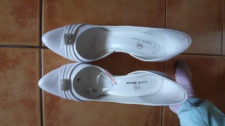 Svadobne lodičky, 39