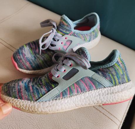 Nazúvacie tenisky, 31