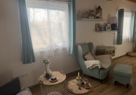 Zatemnovacie závesy a záclony v mentolovej farbe,