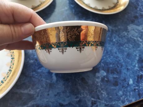 Šálky, cukornička, 