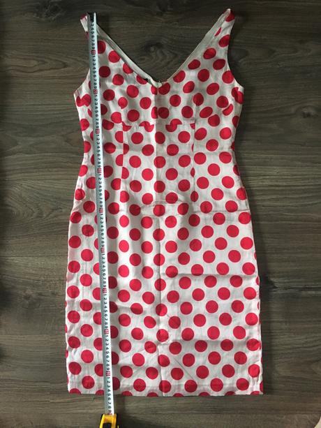 Nádherné hodvábne šaty, 36