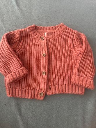 Sveter next, next,62