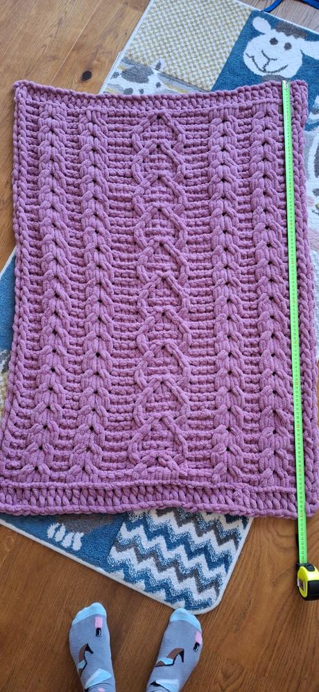 Fialová puffy deka, 