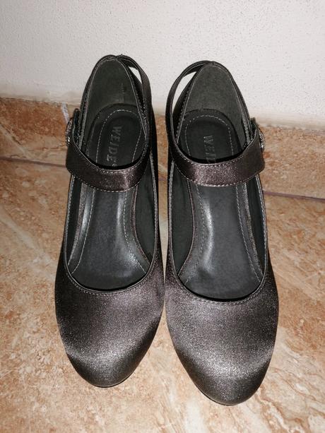 Sivé lodičky, velk. 37, 37