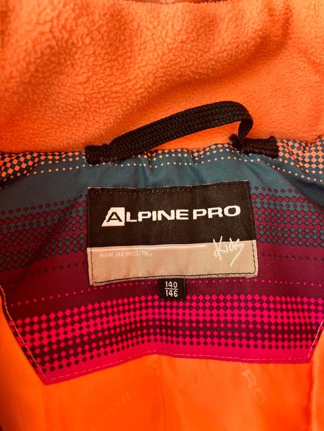 Bunda-nie prilis objemna, alpine pro,140