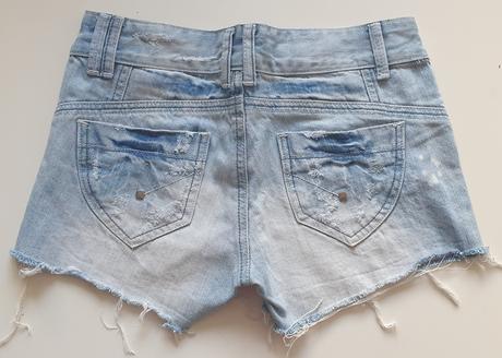 Šortky, s