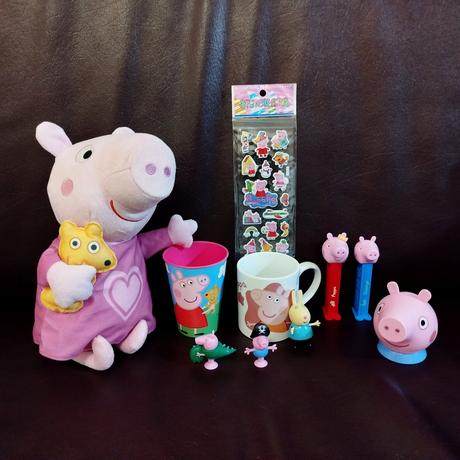 Zvuková peppa pig s hračkami,