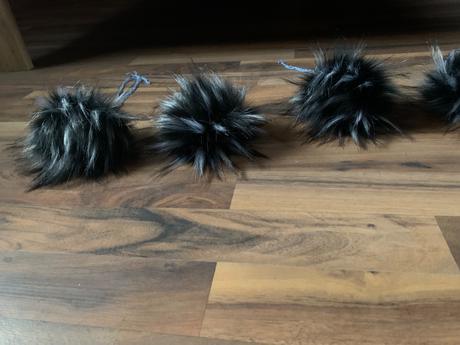 Kožušinový brmbolec,