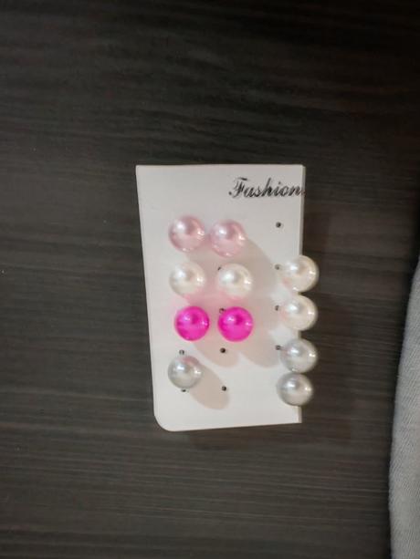 Náušnice perlicky, 