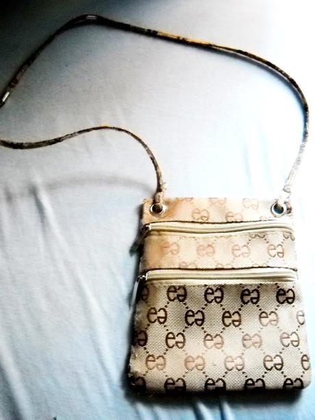 Kapsička, aj cez plece, 