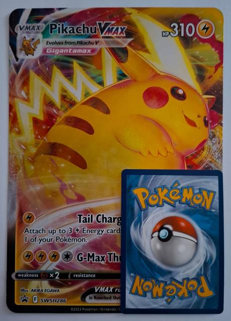 Pokémon jumbo karta pikachu vmax, 