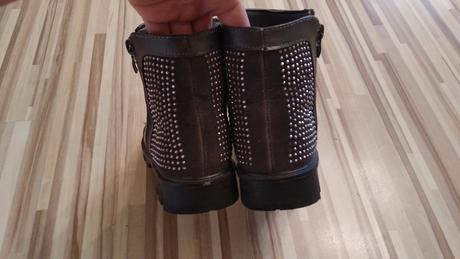 Členkové čižmy, 32