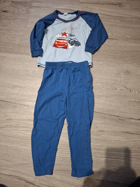 Modré pyžamo s autíčkami, sinsay,104