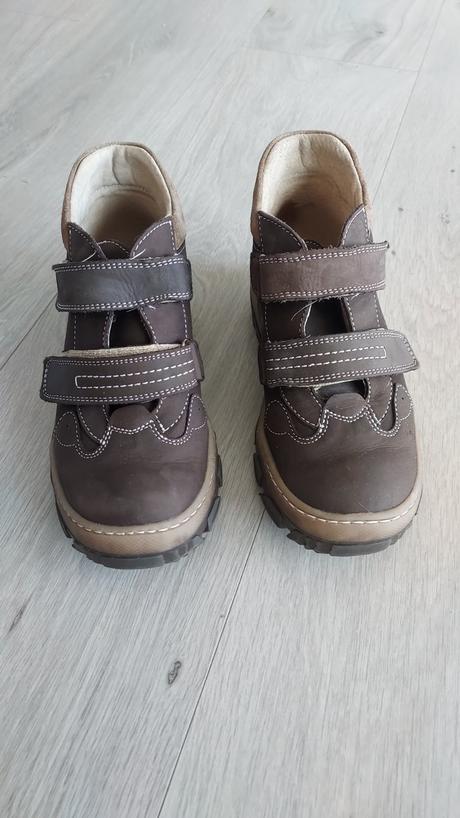 Chlapcenske kozenne topanky, protetika,33