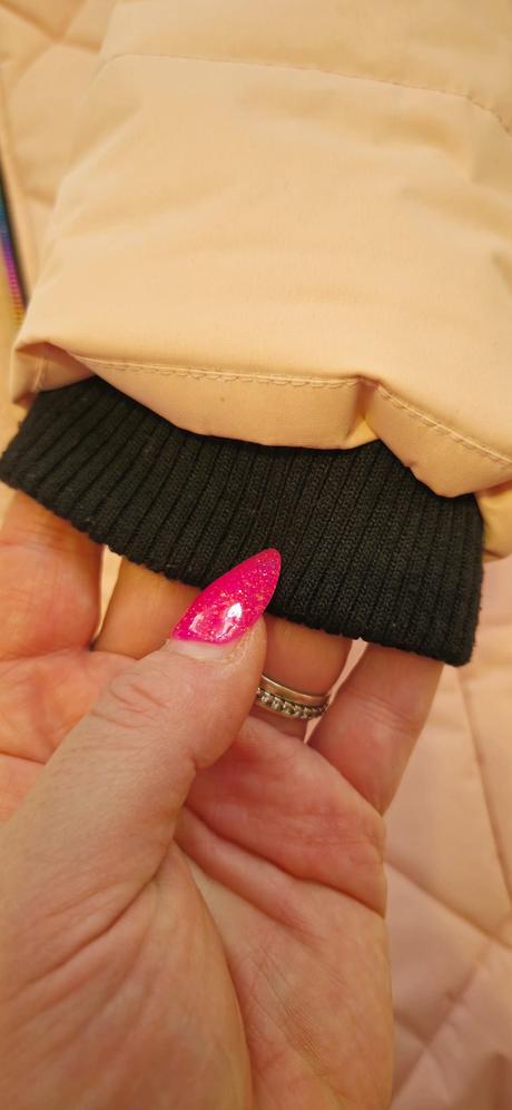 Krásna zimná bunda, 140