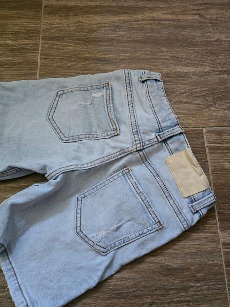 Šortky č.116, zara,116