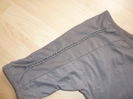 Predlžené tričko so zaujímavou aplikáciou , takko,m