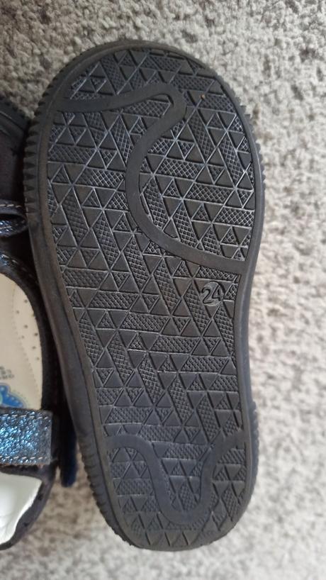 Lasocki sandálky s plnou špičkou ako nové, lasocki,24