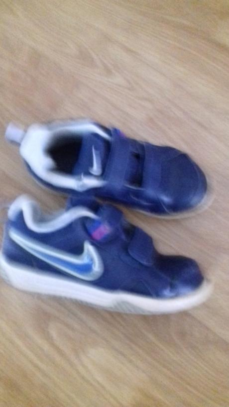 Predám chlapčenské nike botasky, nike,25