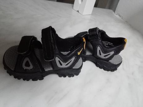 Sandalky nike, ciernosede vel. 16,5-17,5, nike,17
