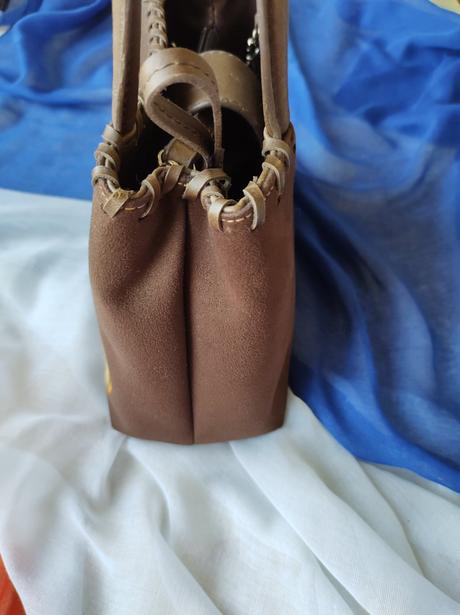 Hnedá kabelka - motýľ, 